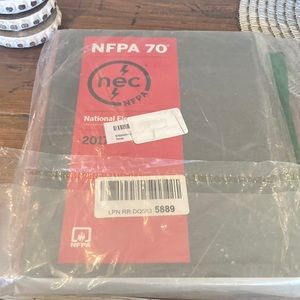 NFPA 70 2017 book